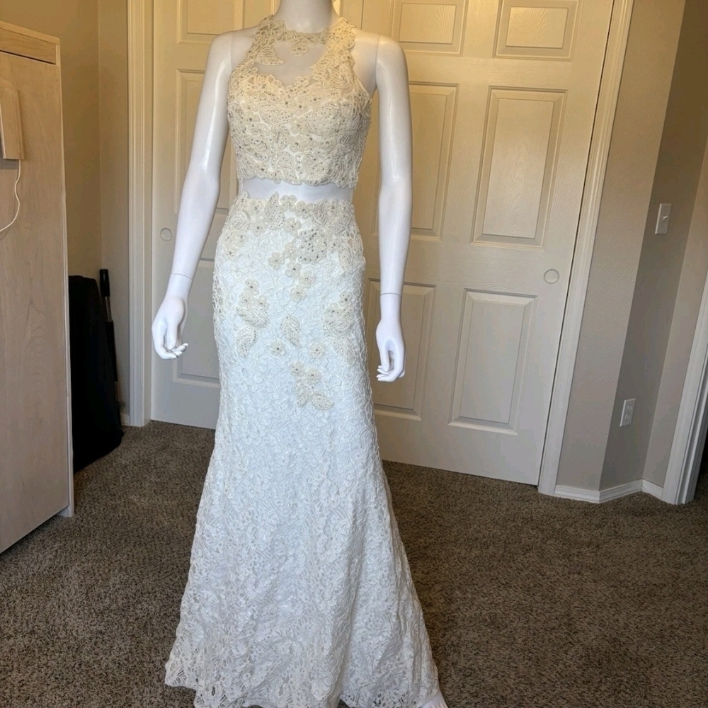 May Queen Cream Lace Wedding Dress Size 6 Nwot